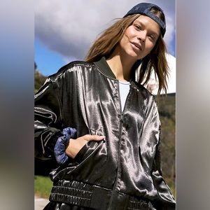 Free people Relay movement satin bomber 🌿🌿